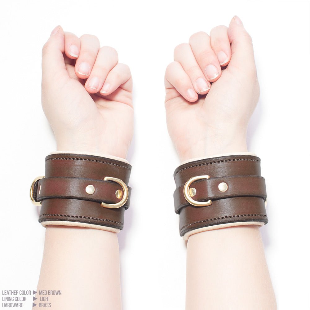 Classic Padded Leather Collar & Cuffs [SET]