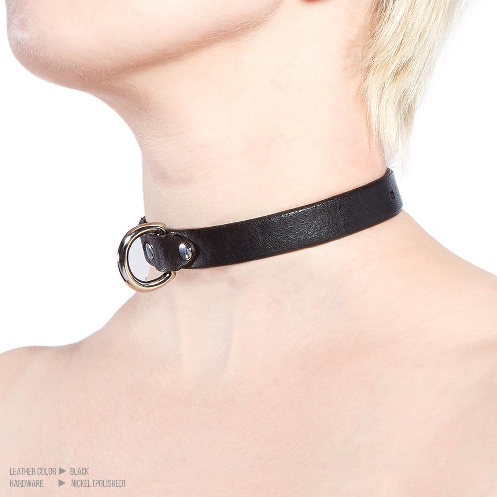 Minimal Leather Day Collar