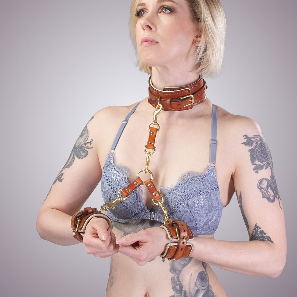 O-Ring Padded Collar & Cuffs [SET]