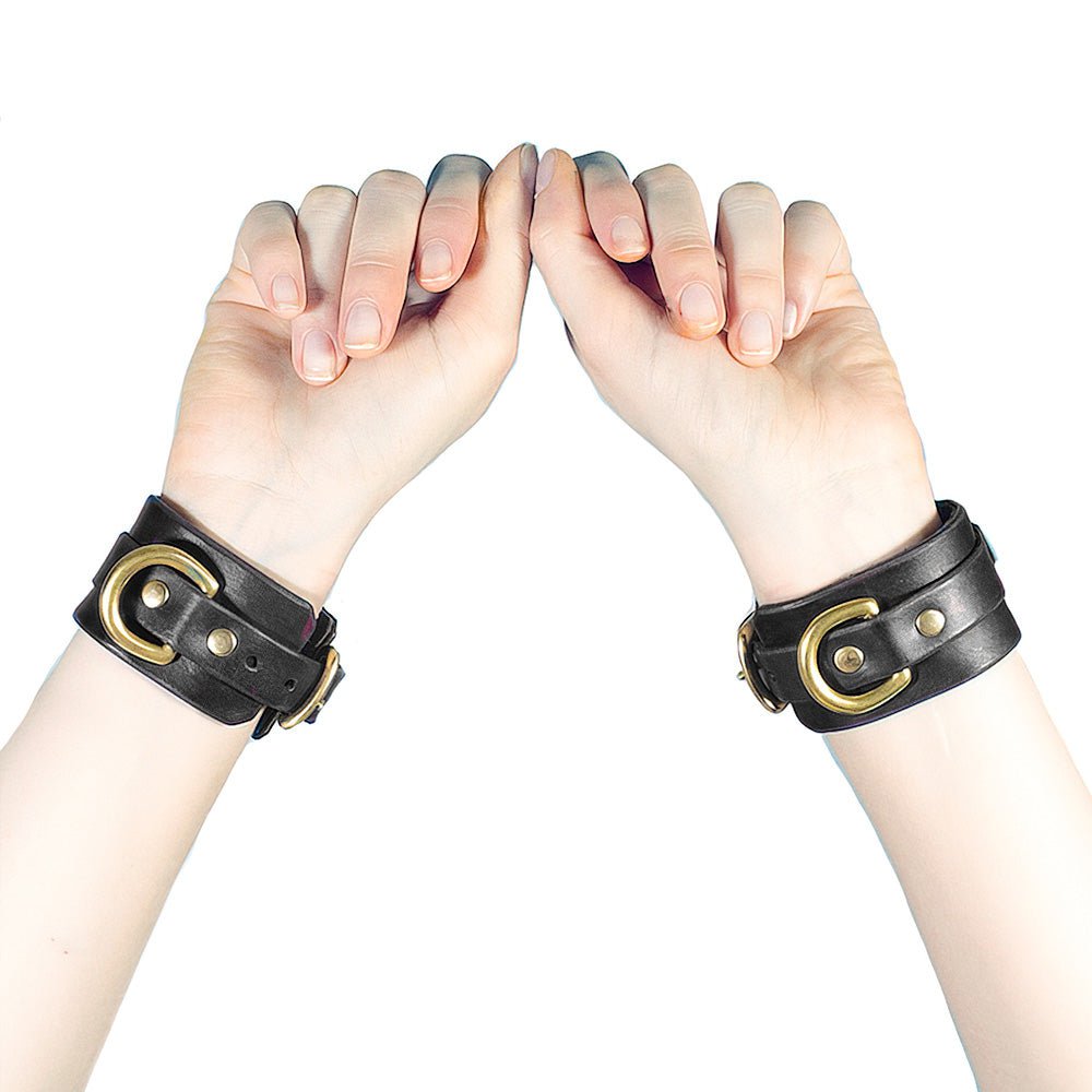 Leather Collar &amp; Cuffs SET [Suede-Lined]